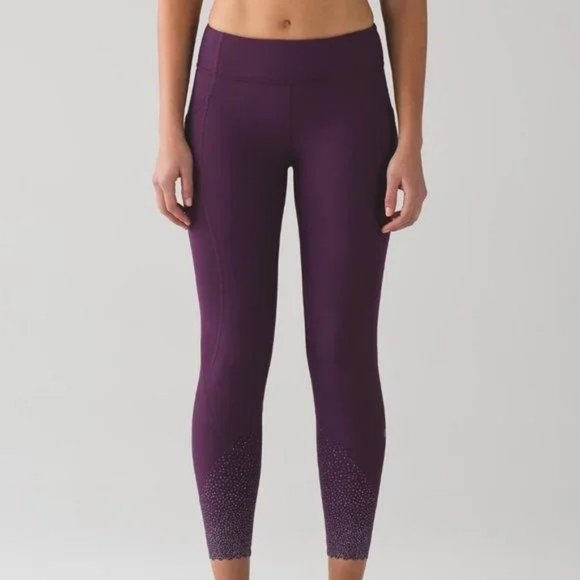 lululemon athletica Pants - Lululemon Tight Stuff Tight *Reflective* NWOT (Size 6)